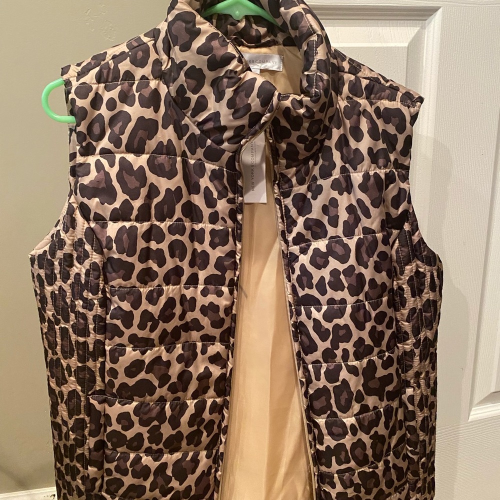 New York & CO. Cheetah Print Vest